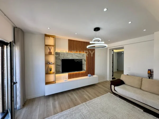 Tirane, jepet me qera apartament 2+1+Ballkon Kati 4, 140 m² 1.200 € 