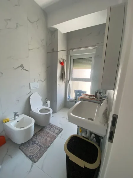 Tirane, shitet apartament 1+1 Kati 6, 59 m² 125.000 € (ALI DEM , REZIDENCA KADIU)