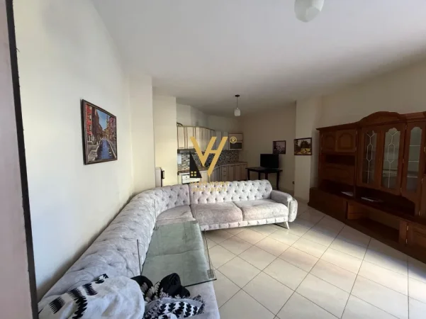 Tirane, jepet me qera apartament 1+1+Ballkon Kati 3, 70 m² 420 € (ASTIR)