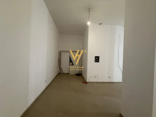 Tirane, jepet me qera ambjent biznesi Kati 0, 150 m² 870 € (ASTIR)