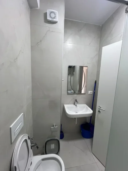 Tirane, jepet me qera apartament 1+1+Ballkon Kati 5, 51 m² 350 € (Rruga Pasho Hysa)
