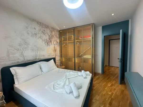 Tirane, jepet me qera apartament 1+1+Ballkon Kati 4, 65 m² 1.500 € (Lake View Residences)