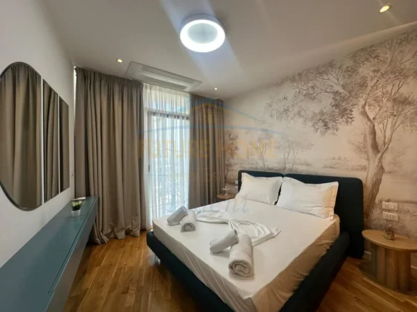 Tirane, jepet me qera apartament 1+1+Ballkon Kati 4, 65 m² 1.500 € (Lake View Residences)