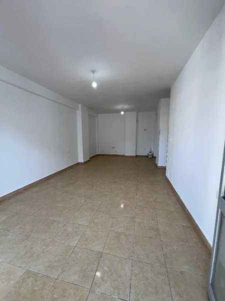 Tirane, shitet nga Pronari, pa-komision apartament 1+1+Aneks+Ballkon Kati 7, 73 m² 122.000 € (Kompleksi Cabej)