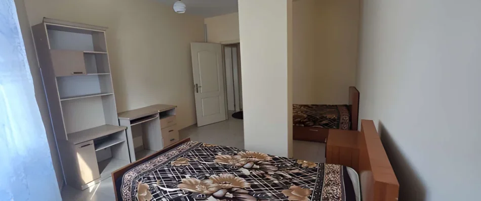 Tirane, jepet me qera apartament 2+1+Ballkon Kati 5, 96 m² 550 € (LiqLiqeni i Thatë)