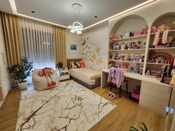 Tirane, shitet apartament 2+1+PARKIM , Kati 2, 122 m² 420.000 € (LIQENI I THATE)