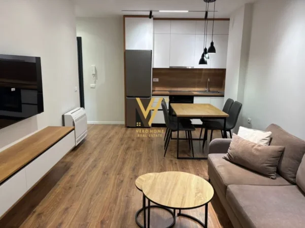 Tirane, jepet me qera apartament 1+1+Ballkon Kati 2, 61 m² 620 € (LAPRAKE)