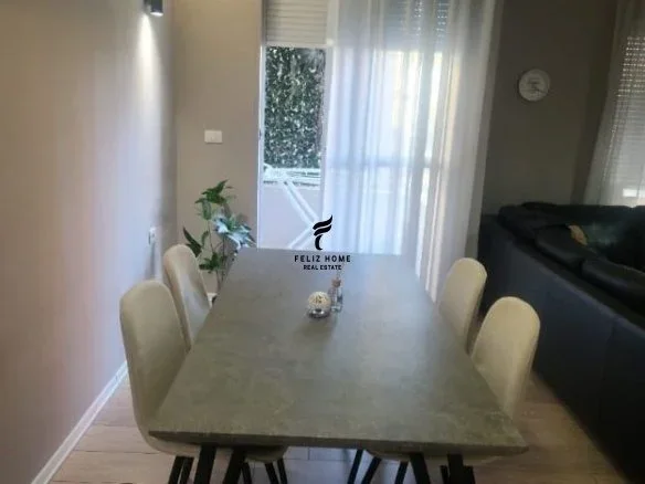 Tirane, jepet me qera apartament 1+1 Kati 2, 65 m² 650 € (MYSLYM SHYRI)