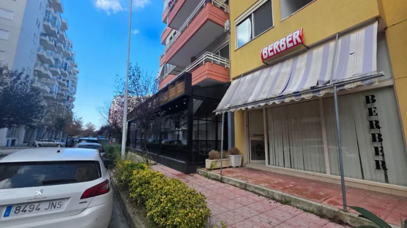 Vlore, jepet me qera ambjent biznesi Kati 0, 25 m² 400 € (Rruga Hasan Kushta, Albano Romina, Vlorë)