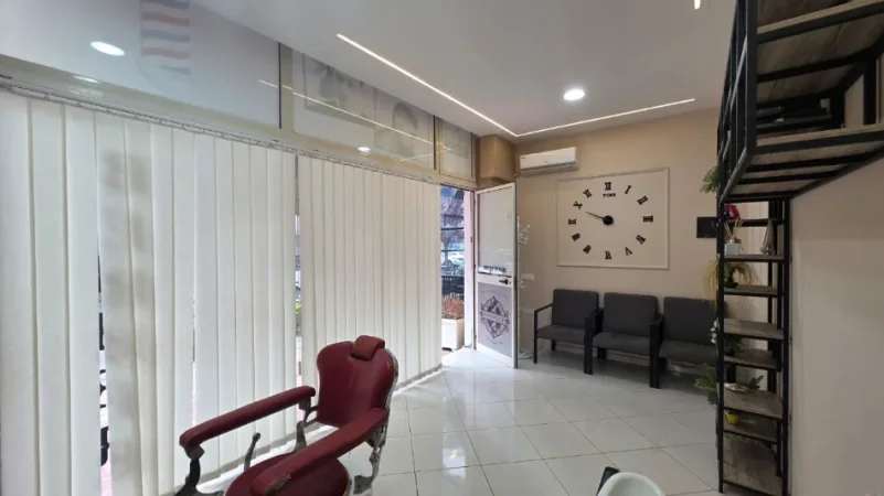 Vlore, jepet me qera ambjent biznesi Kati 0, 25 m² 400 € (Rruga Hasan Kushta, Albano Romina, Vlorë)
