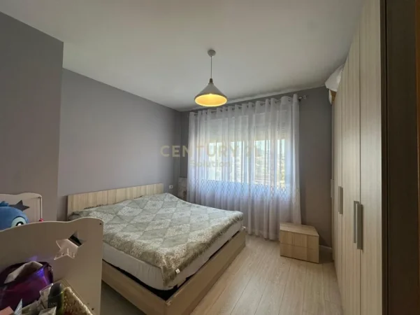 Tirane, shitet apartament 1+1 Kati 3, 64 m² 113.000 € (astir)