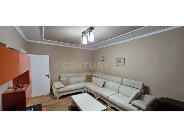 Tirane, shitet apartament 2+1 Kati 4, 80 m² 147.000 € (rruga Irfan Tomini)