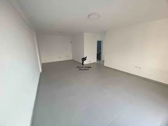 Tirane, jepet me qera zyre Kati 5, 108 m² 400 € (RRUGA E DIBRES)