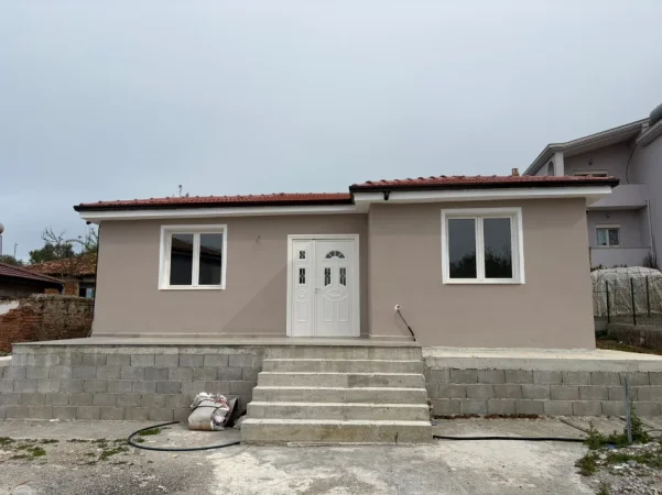 Gjiri Lalezit | Armath, shitet shtepi 1 Katshe, 320 m² 100.000 €