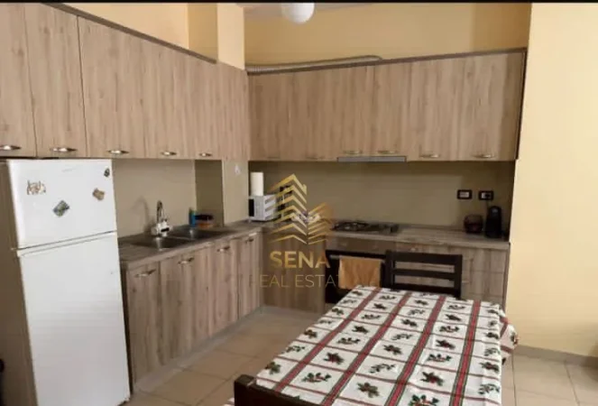 Tirane, jepet me qera apartament 2+1+Ballkon Kati 5, 96 m² 550 € (Liqeni i Thate)