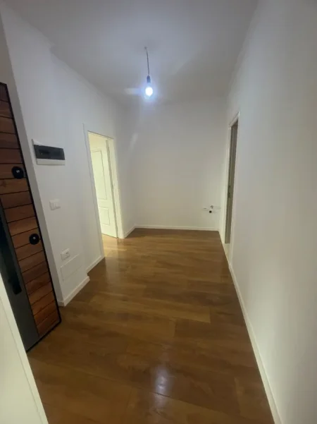 Tirane, shes apartament 1+1+Ballkon Kati 5, 54 m² 98.000 € 