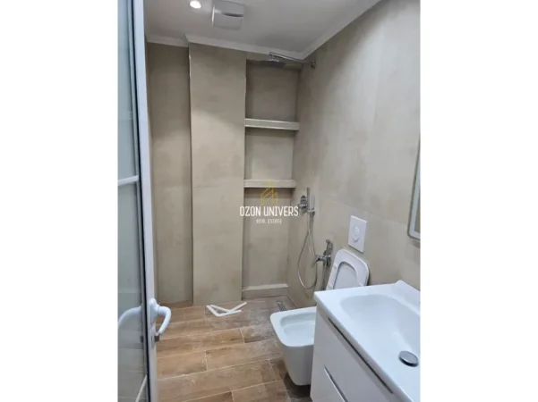 Tirane, shitet apartament 1+1+Ballkon Kati 3, 50 m² 115.000 € (Ish Tregu Elektrik)