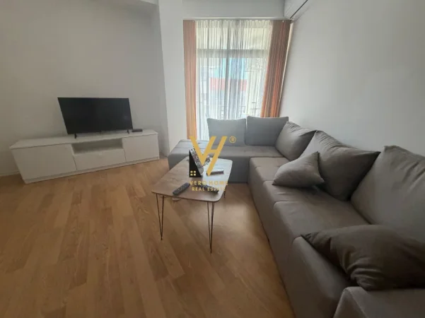 Tirane, jepet me qera apartament 2+1+Ballkon Kati 7, 114 m² 620 € (UNAZA E RE)