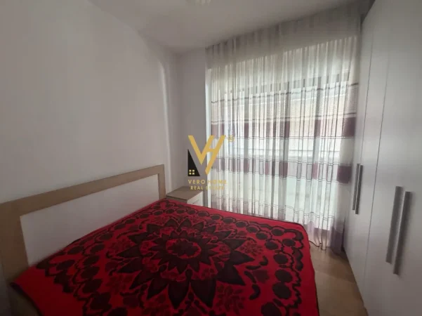 Tirane, jepet me qera apartament 2+1+Ballkon Kati 7, 114 m² 620 € (UNAZA E RE)