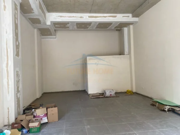 Tirane, jepet me qera ambjent biznesi Kati 0, 74 m² 1.100 € (Rruga e Dibres)