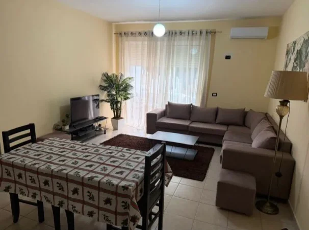 Tirane, jepet me qera apartament 2+1 Kati 2, 96 m² 550 € (Liqeni thate)