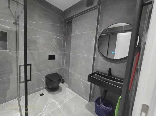 Tirane, jepet me qera apartament 3+1+Ballkon Kati 5, 120 m² 1.700 € 