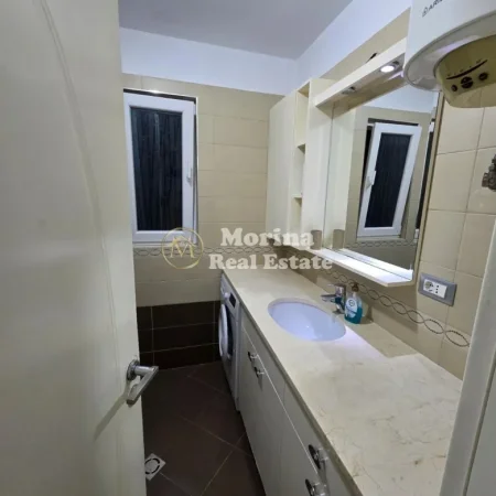 Tirane, jepet me qera apartament 1+1 Kati 3, 65 m² 550 € (Vasil Shanto)