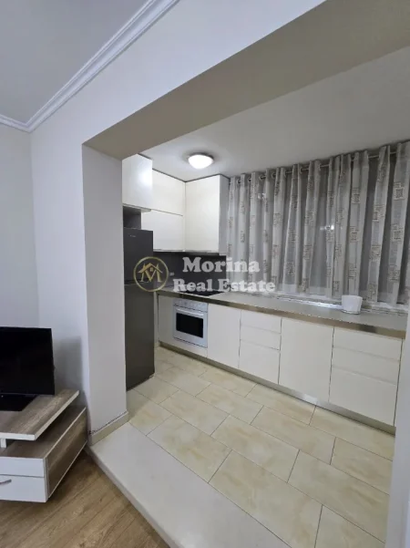 Tirane, jepet me qera apartament 1+1 Kati 3, 65 m² 550 € (Vasil Shanto)