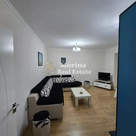 Tirane, jepet me qera apartament 1+1 Kati 3, 65 m² 550 € (Vasil Shanto)