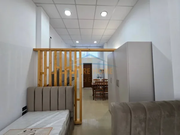 Tirane, jepet me qera garsonier 1+1 Kati 0, 30 m² 370 € (Rruga Gramoz Pashko)