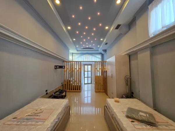 Tirane, jepet me qera garsonier 1+1 Kati 0, 420 € (Rruga Gramoz Pashko)