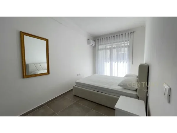 Tirane, jepet me qera apartament 2+1 Kati 5, 70 m² 480 € 