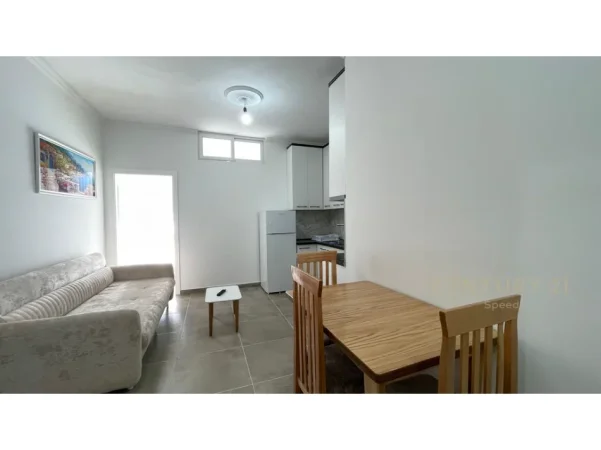 Tirane, jepet me qera apartament 2+1 Kati 5, 70 m² 480 € 