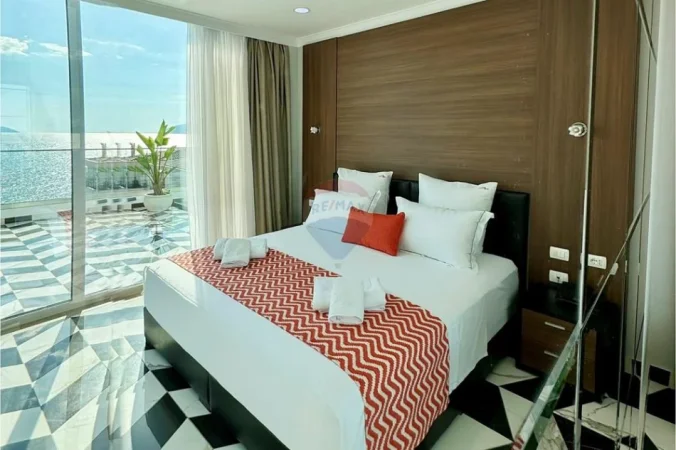 Vlore - Lungomare, shitet hotel , 4.800 m² (Uji i ftohte , Vlore)
