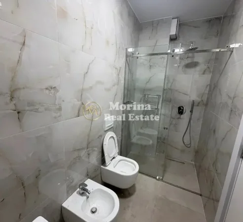 Tirane, jepet me qera apartament 1+1 Kati 2, 88 m² 600 € (Laprake)
