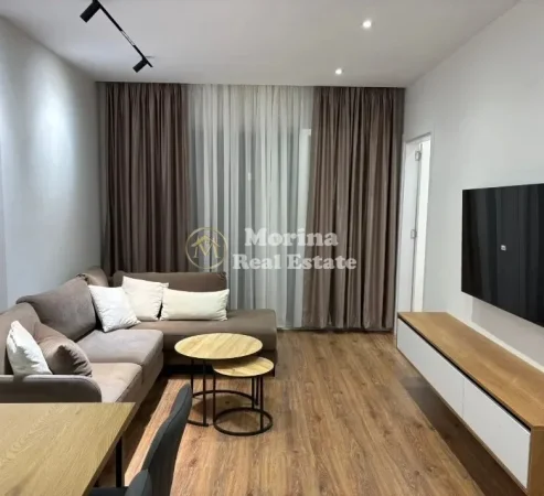 Tirane, jepet me qera apartament 1+1 Kati 2, 88 m² 600 € (Laprake)