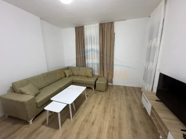 Tirane, jepet me qera apartament 1+1 Kati 4, 88 m² 400 € (Paskuqan)