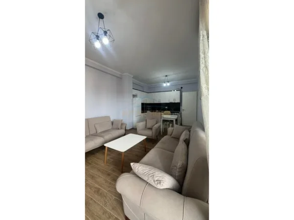 Tirane, jepet me qera apartament 2+1 Kati 5, 105 m² 550 € (Unaza e Re , Astir)