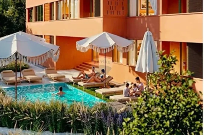 Vlore, shitet hotel , 1.460 m² 