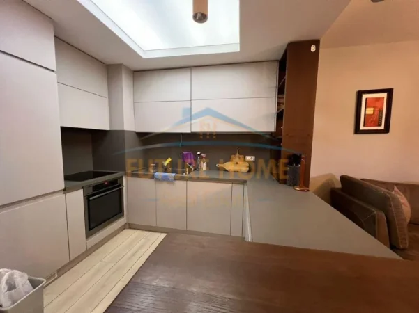 Tirane, shitet apartament 2+1+Ballkon Kati 3, 98 m² 225.000 € (Rruge Ndre Mjeda)