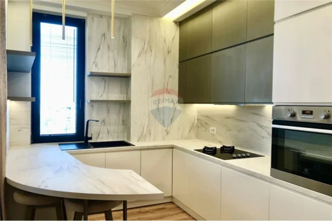 Tirane, jepet me qera apartament 2+1 Kati 0, 120 m² (Park Gate)