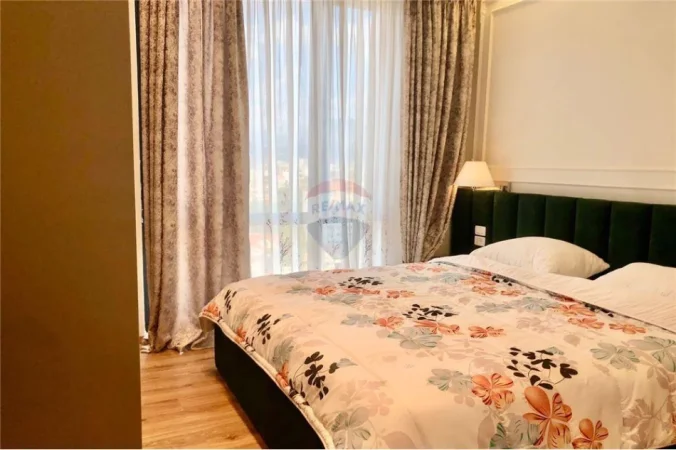 Tirane, jepet me qera apartament 2+1 Kati 0, 120 m² (Park Gate)