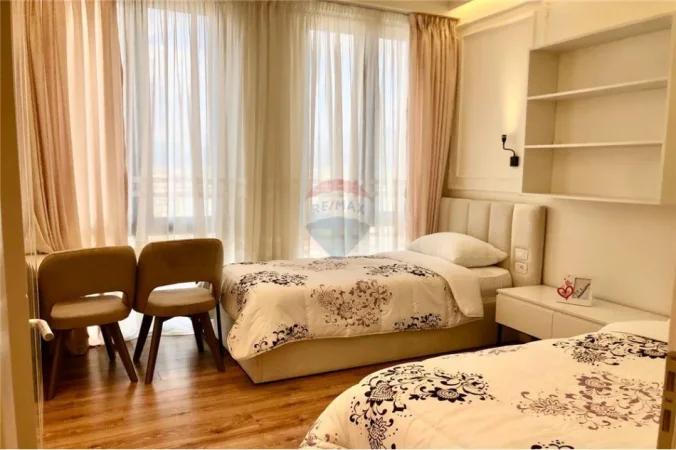 Tirane, jepet me qera apartament 2+1 Kati 0, 120 m² (Park Gate)