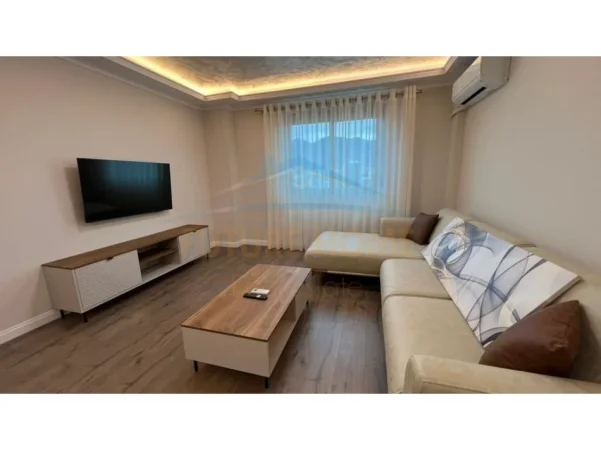 SHITET APARTAMENT 2+1 STACIONI I TRENIT