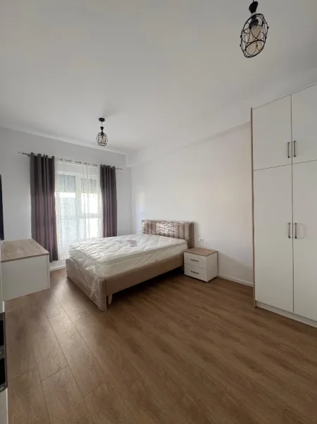 Tirane, jepet me qera apartament 1+1+Ballkon Kati 5, 70 m² 450 € (Apartament 1+1 Per Qera Plotesisht I Mobiluar Ali Demi Rezidenca Kaimi)