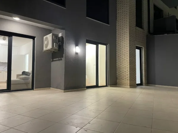 Tirane, jepet me qera apartament 1+1+Ballkon Kati 2, 70 m² 500 € (astir vila L)