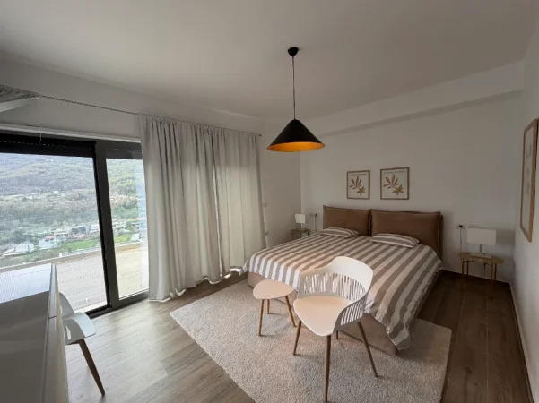 Tirane, jepet me qera Vile 3 Katshe Kati 0, 165 m² 2300 € (Rezidence private, Mullet)