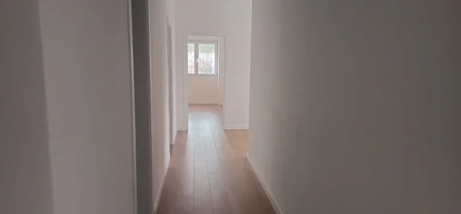 Tirane, shitet apartament 3+1 , 135 m² 320.000 € 