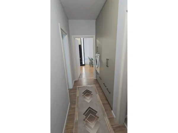 Tirane, jepet me qera apartament 1+1+Ballkon Kati 6, 82 m² 680 € (Kompleksi E-88 Laprake)