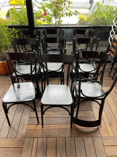 Tirane, shes SHES KARRIKE DHE TAVOLINA 250 €